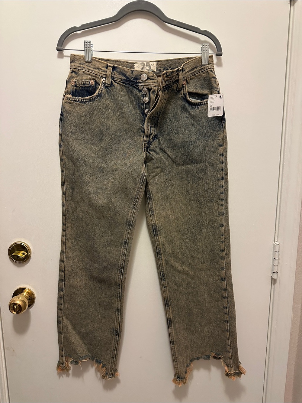 Free people We the Free Distressed Boyfriend Jeans Stone Wash cropped